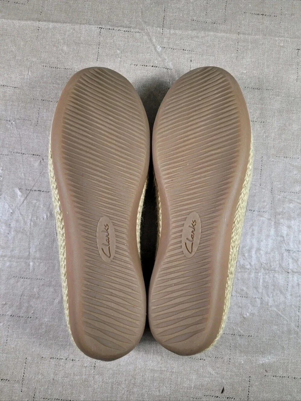 Clarks Size 7.5  Danelly Molly Women's Metallic Pewter Perforated Espadrille 80